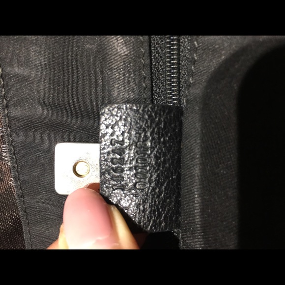 Authentic Gucci Black Abbey Tote - Picture 4 of 10
